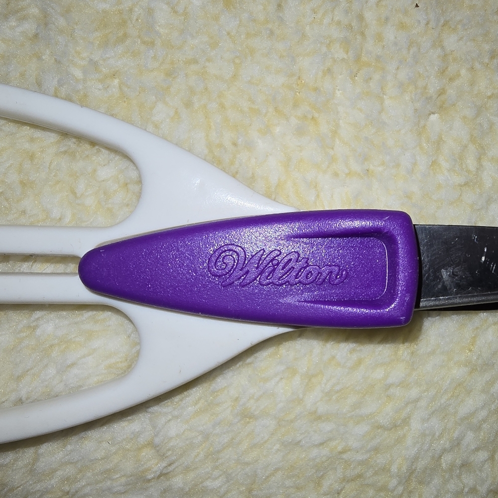 Wilton scissors. - Picture 2 of 5